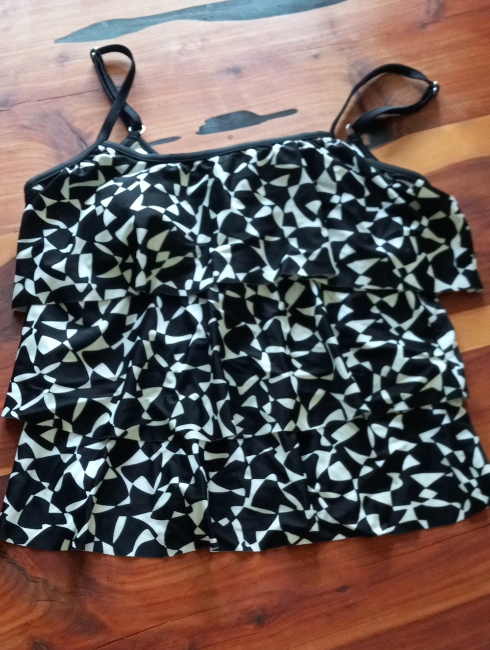 Maxine of Hollywood Black White Mod Geo Triple Tiered Tankini Swim Top